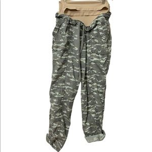 Motherhood Maternity CAMO SECRET FIT BELLY ROLL HEM CONVERTIBLE MATERNITY PANTS